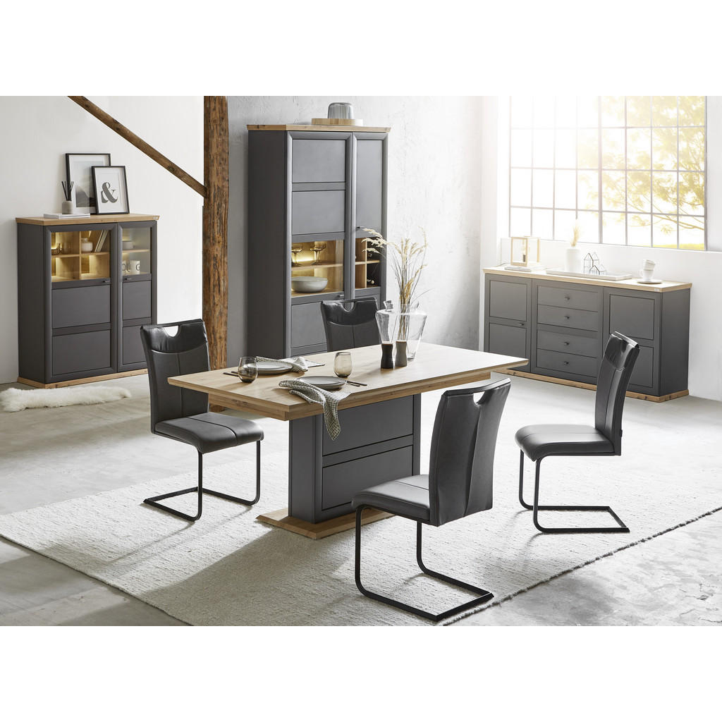 Alternative view of KOMODA, hrast artisan