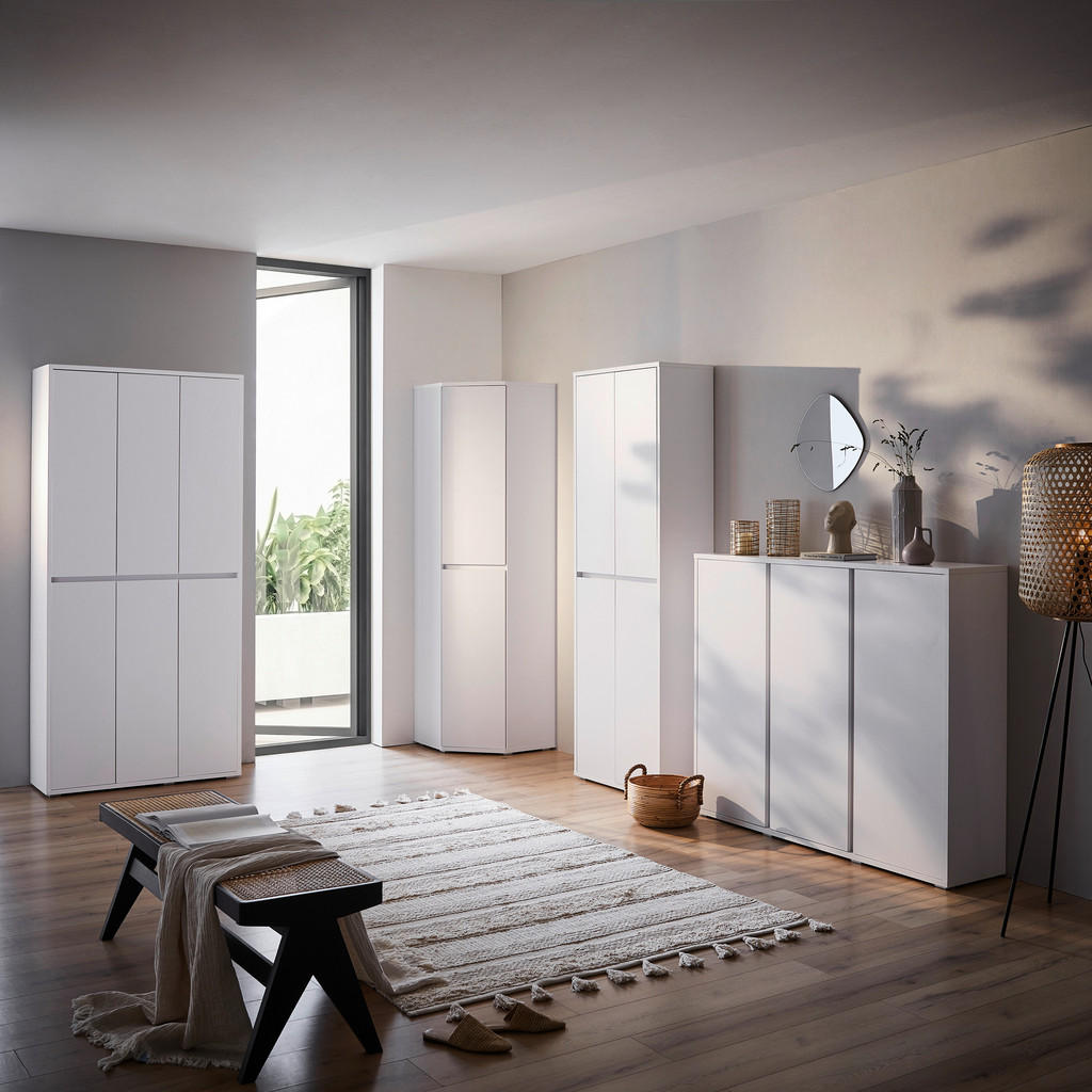 Alternative view of KOTNA OMARA, bela