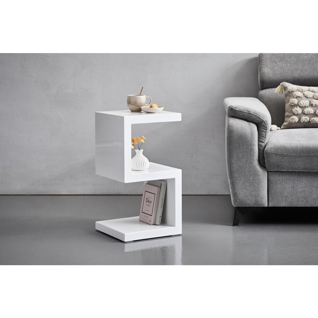 Alternative view of MIZICA, bela