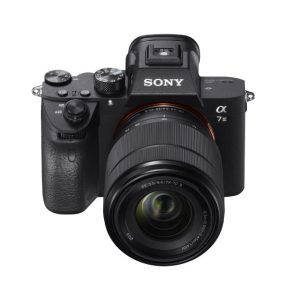 SONY fotoaparat ILCE7M3MB.CEC Alpha 7 III + objektiv z zoomom 28-70mm